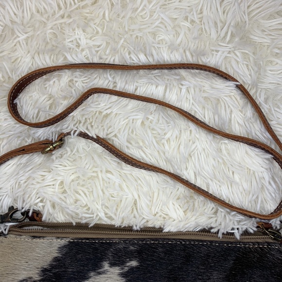 Myra Dual Strap Small Crossbody - Picture 7 of 8